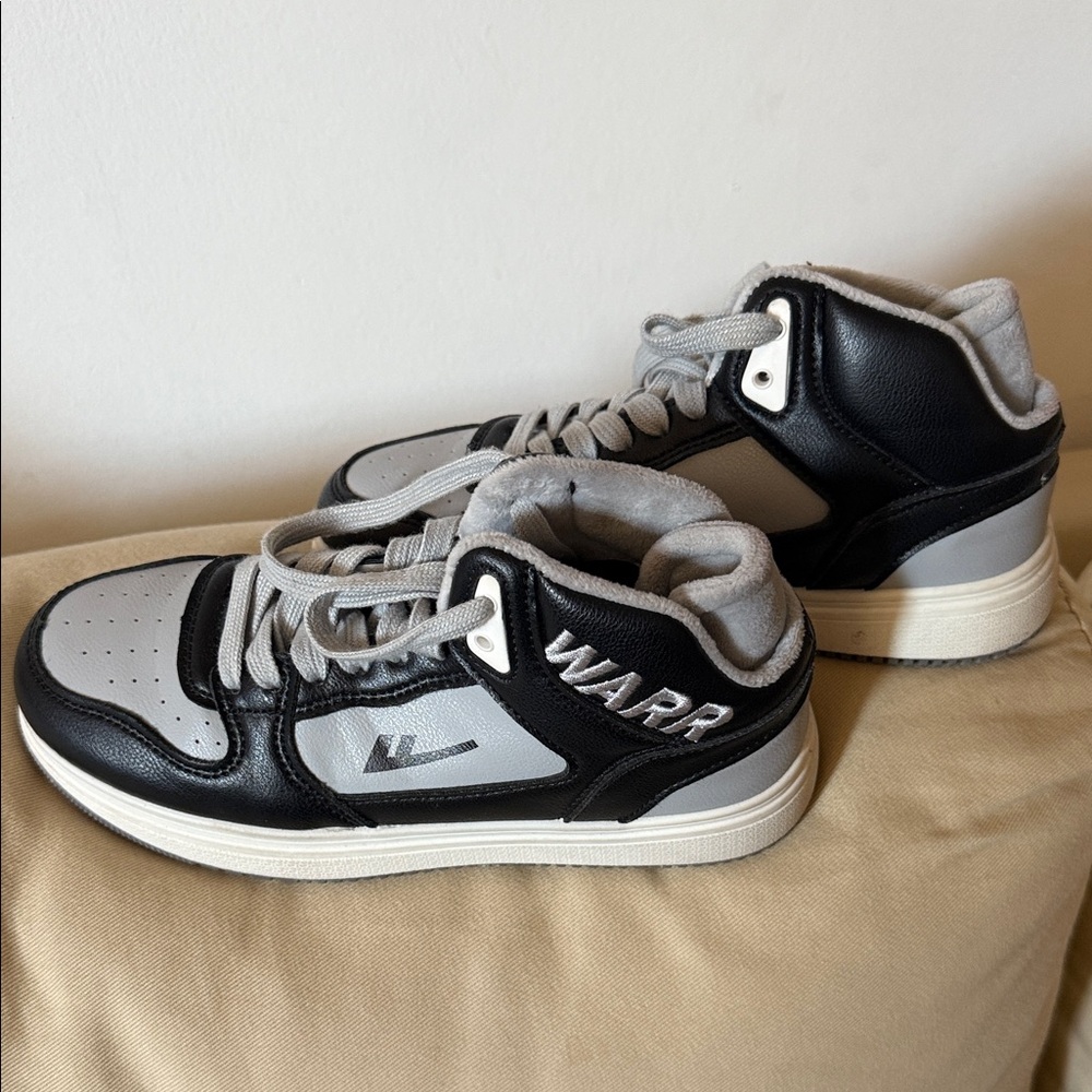 Women’s Warrior Black and Gray high-top Sneakers Sz 37